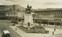 <span class="bulten-baslik-etiket">/ Tezler /</span> Ulus Meydanı’nın Hikâyesi: Ankara’daki Tarihî Bir Kamusal Açık Alanın Sürekliliği, Dönüşümü ve Değişimi Üzerine Eleştirel Bir Değerlendirme 